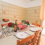 Casa Isabel A Appartement